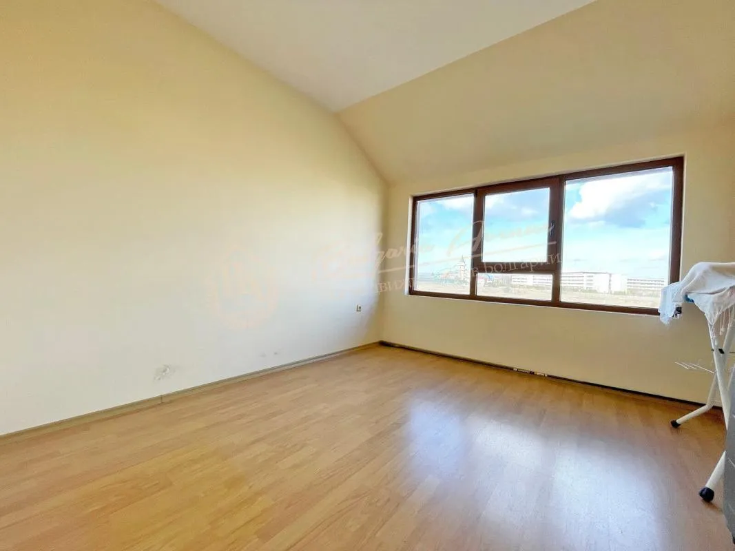 Недорогая трёхкомнатная квартира в Равде - комплекс "Элитония 2"