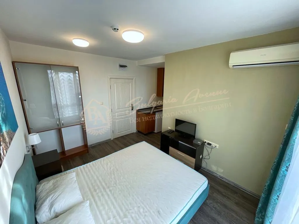 Новая квартира-студия в комплексе "Тарсис Нова", Солнечный берег