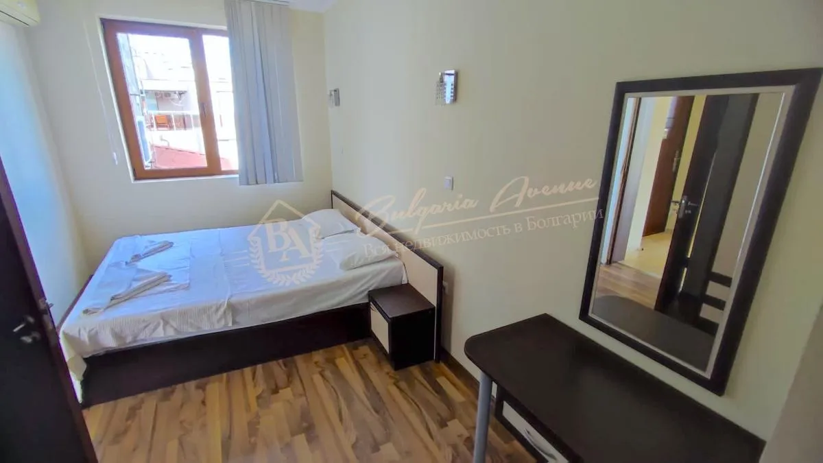 Трехкомнатный апартамент с видом на бассейн в комплексе "Аполлон-2"