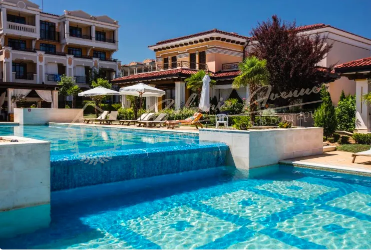 Цена снижена! Таунхаус в Green Life, Созополь - первая линия