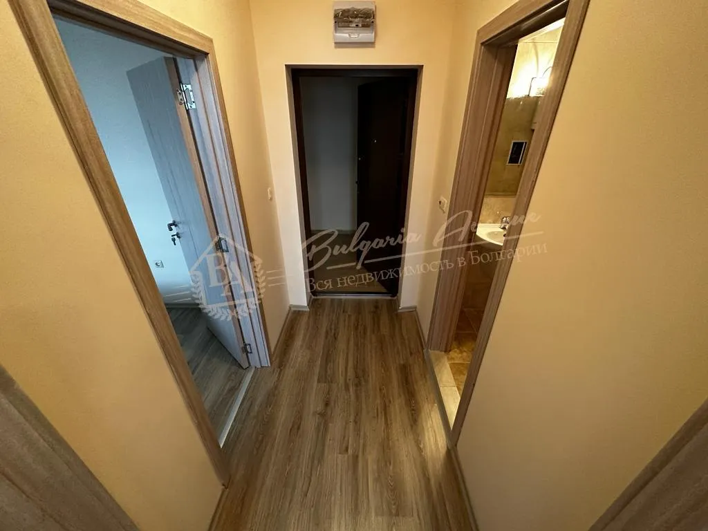 Продажа двухкомнатного апартамента с видом на море в комплексе "Аполлон", Равда