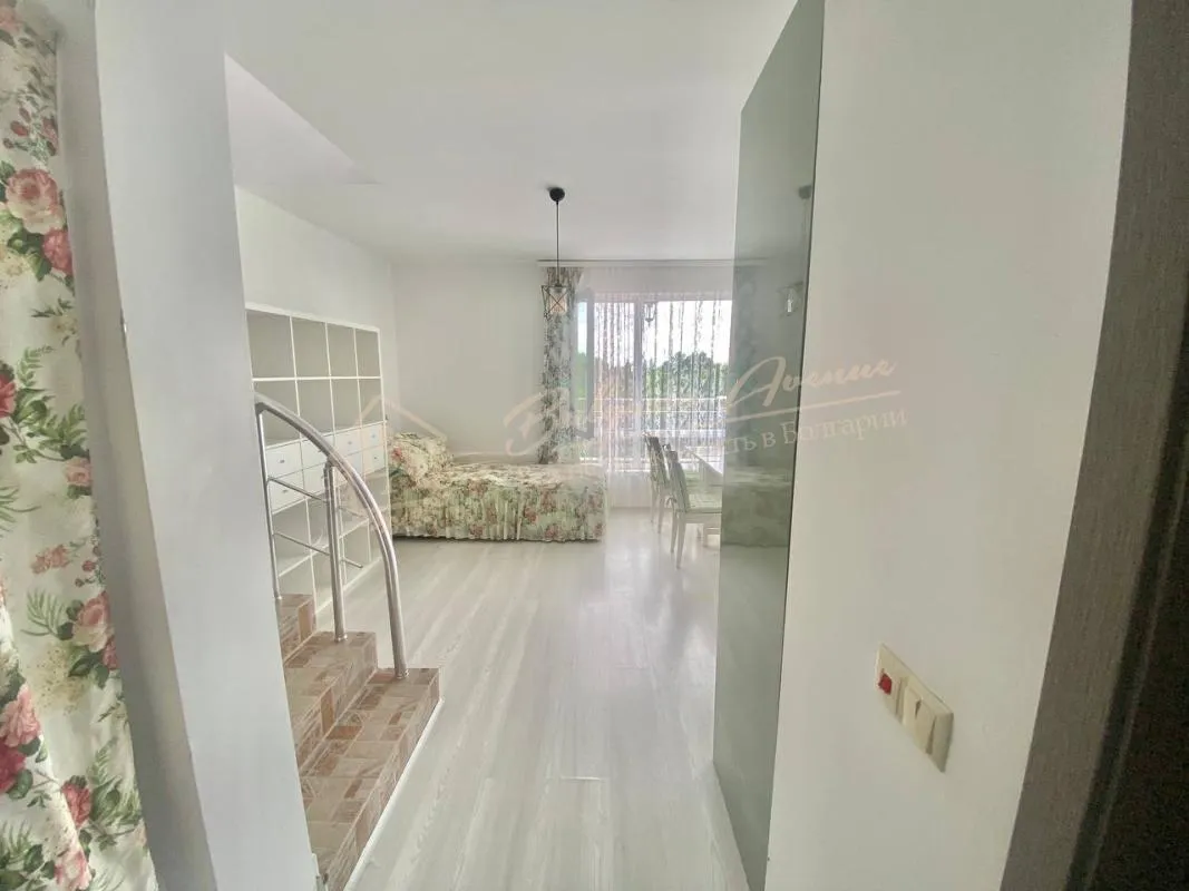 Двухуровневая квартира, тип мезонет, в Равде - жилой дом без таксы поддержки!