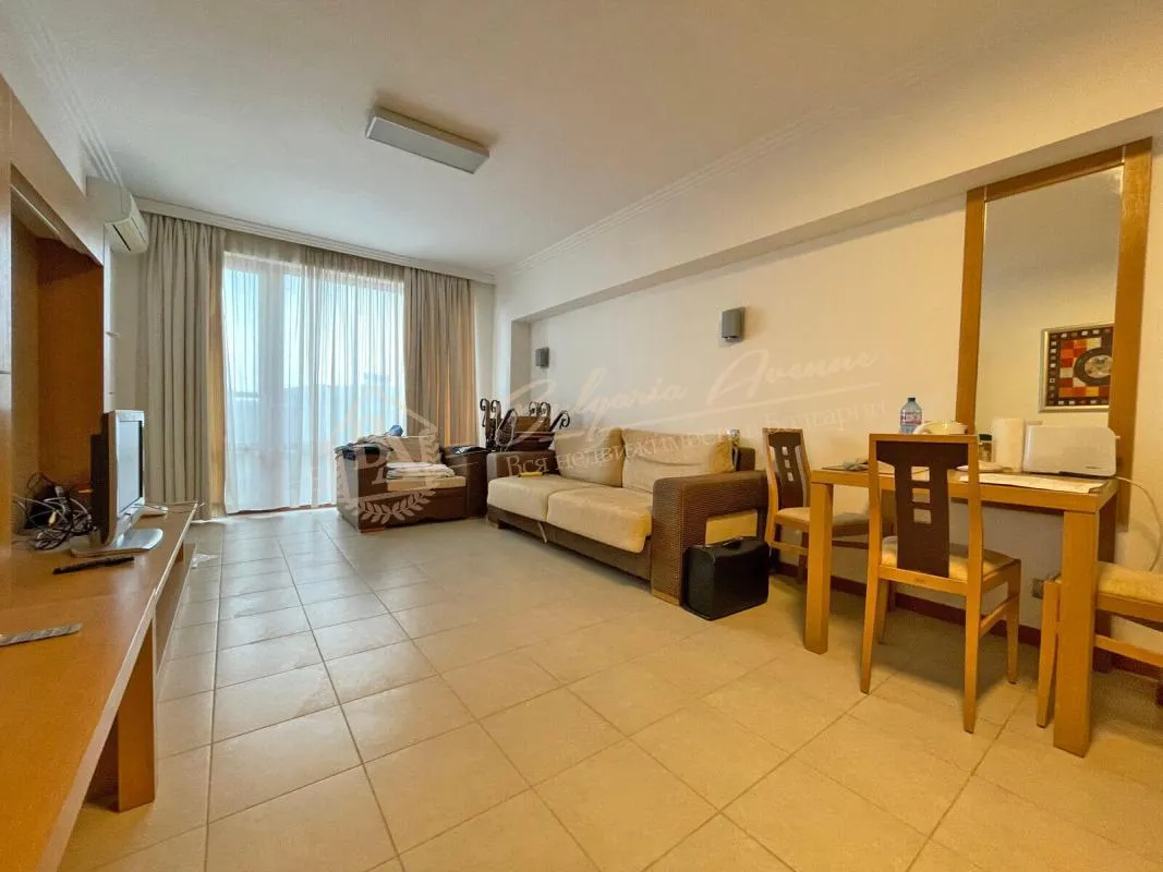 Апартамент с 1 спальней в комплексе "Эмеральд Резорт", курортный поселок Равда