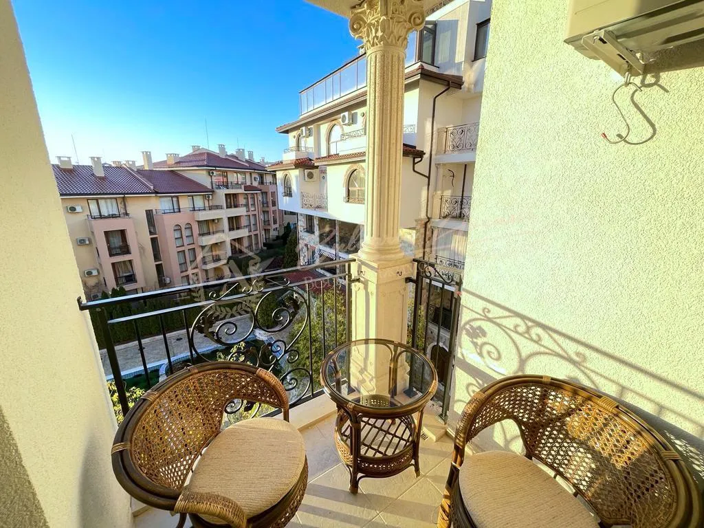 Трехкомнатный апартамент в элитном комплексе "Артур", Святой Влас