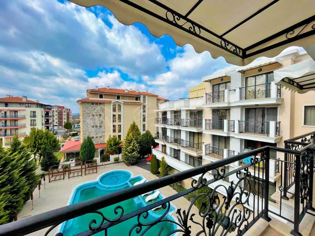 Апартамент с 2 спальнями в комплексе "Вилла Валенсия", Солнечный берег