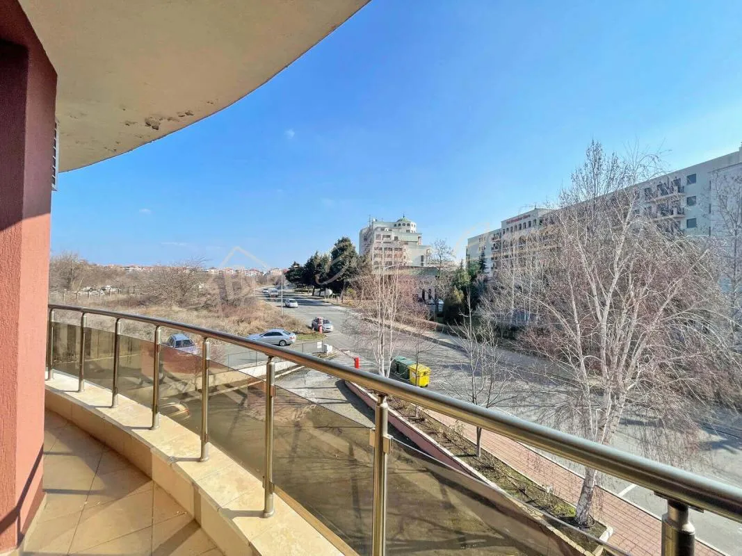 Апартамент с 2 спальнями в комплексе SEA WAVE, Несебр