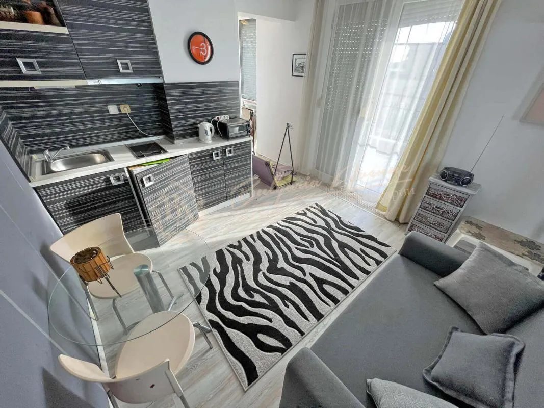 Апартамент с 1 спальней в комплексе Rainbow 4, Солнечный берег - вид на море, большая терраса