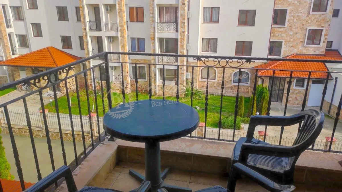 Трехкомнатный апартамент в комплексе Apollon, Несебр / Равда