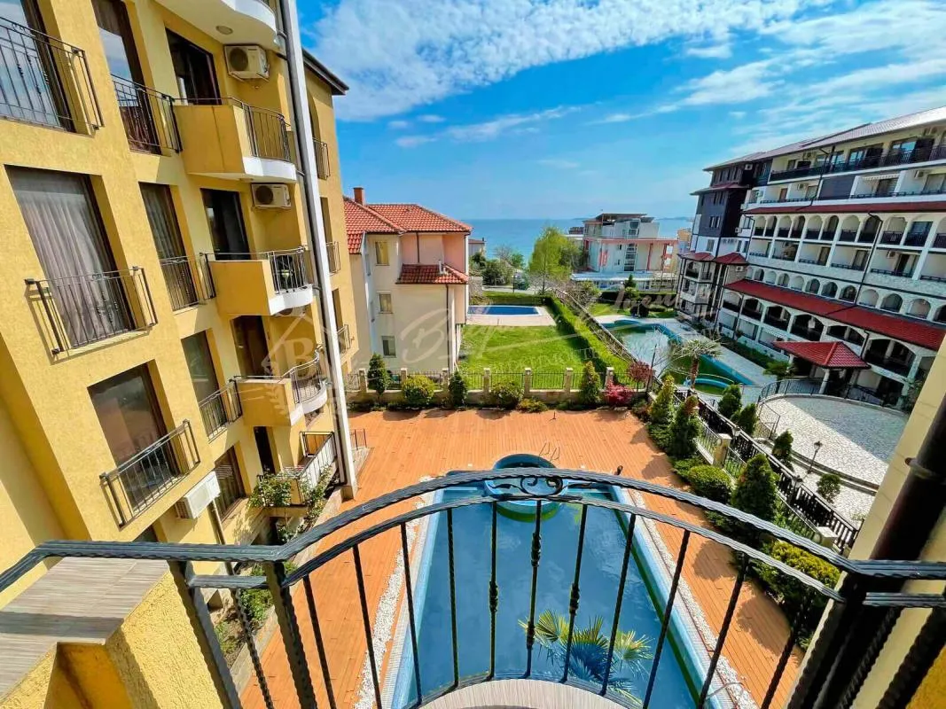 Большой трехкомнатный апартамент с видом на море в комплексе VILLA DALI, Святой Влас