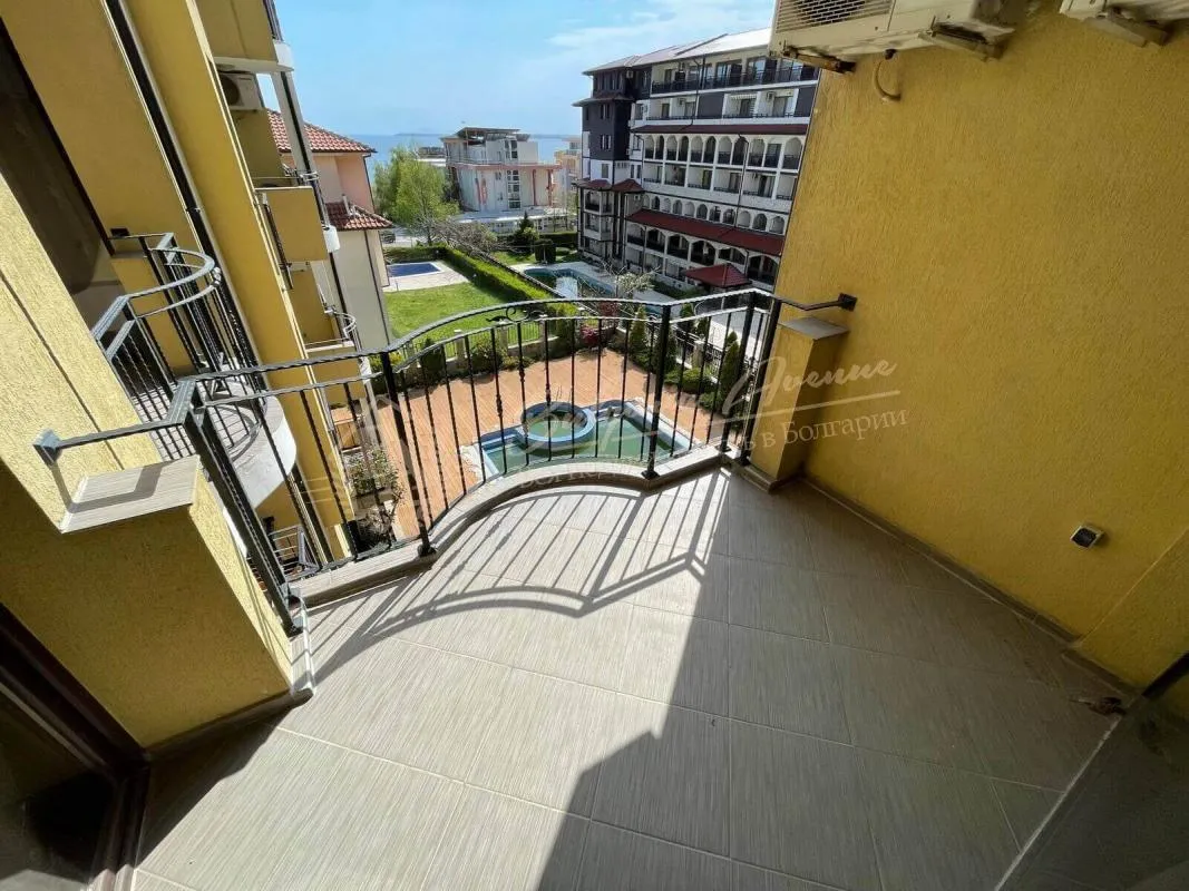 Большой трехкомнатный апартамент с видом на море в комплексе VILLA DALI, Святой Влас