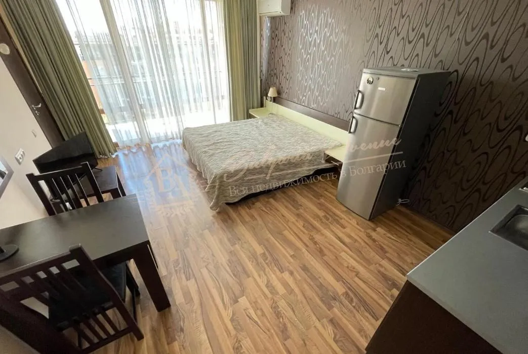 Двухкомнатный апартамент с видом на море в "Гранд Отель Свети Влас"