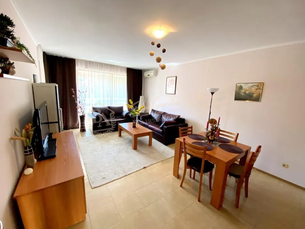 Двухкомнатный апартамент в комплексе Vigo, Несебр