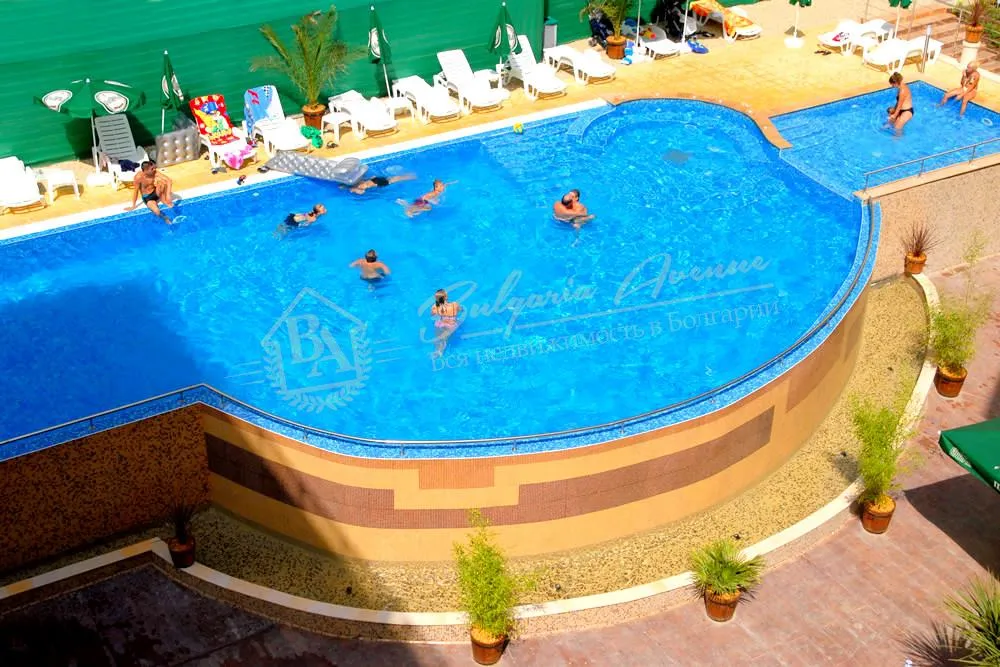 Двухкомнатный апартамент в комплексе Vigo, Несебр