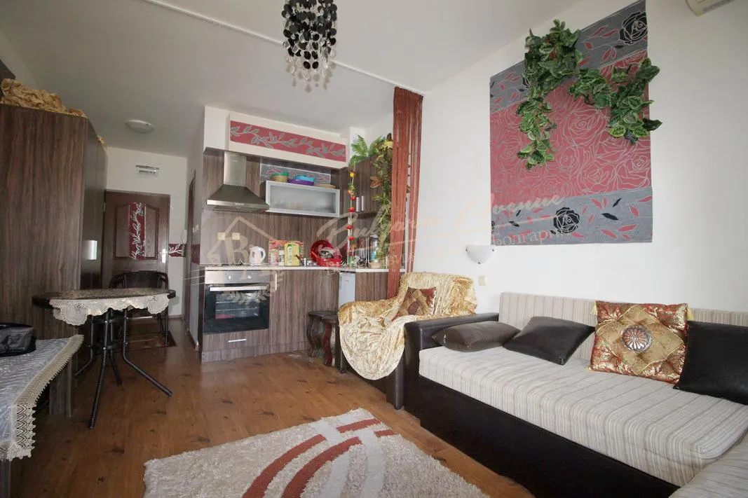 Просторная, меблированная студия на море в г.Святой Влас