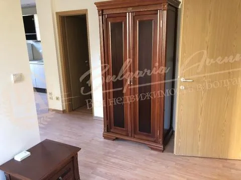 Просторная меблированная квартира на первой линии в г.Св.Влас