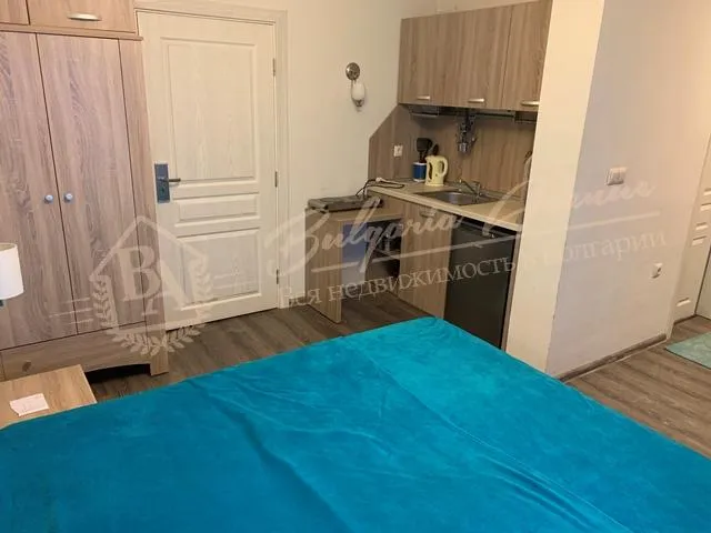 Студия со своим двориком в закрытом комплексе в к.Солнечный берег