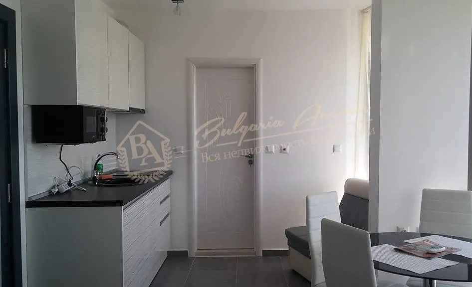 Дизайнерская однокомнатная квартира с мебелью в к.Солнечный Берег