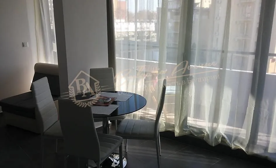 Дизайнерская однокомнатная квартира с мебелью в к.Солнечный Берег