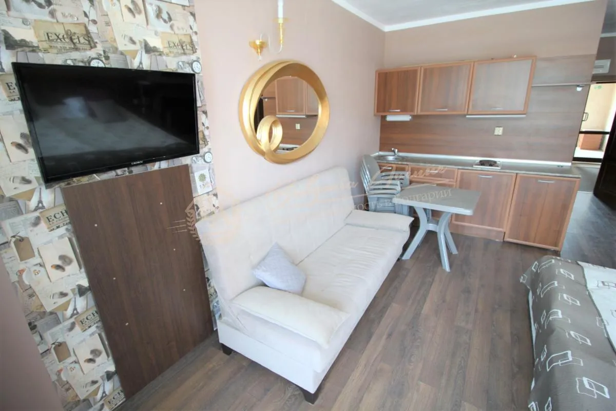 Просторная студия на 2+1, вторая линия в Гренада в к.Солнечный Берег