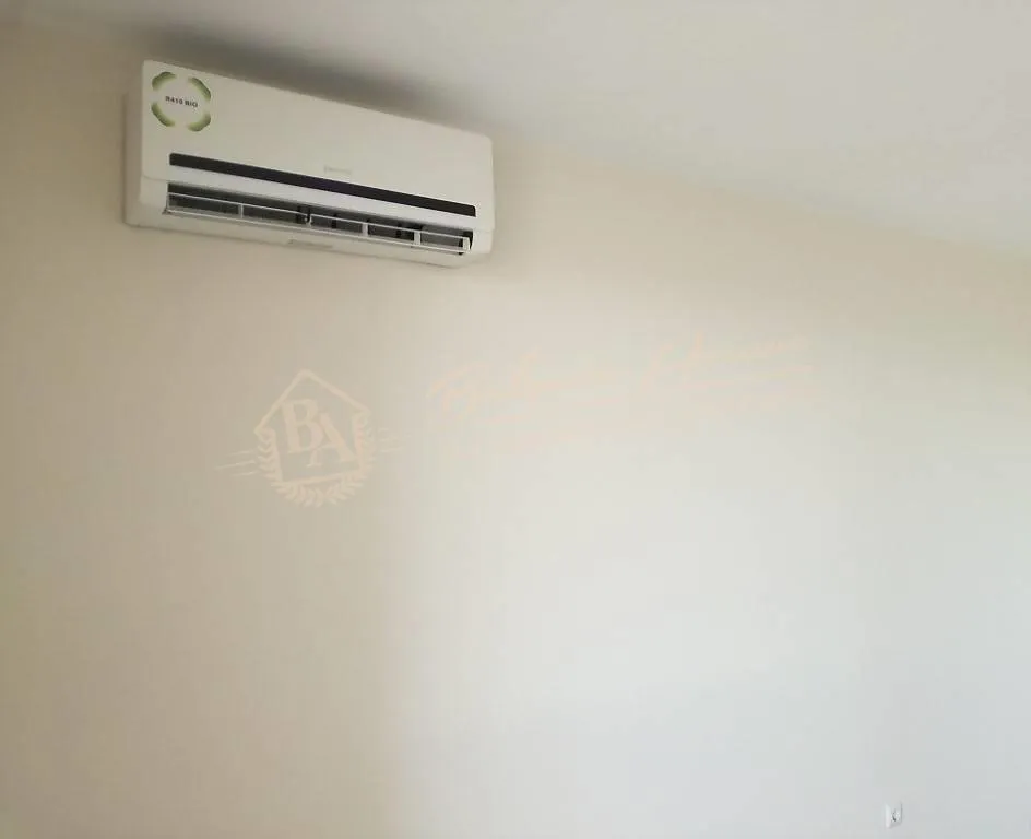 Новая однокомнатная квартира в метрах от пляжа в Равде