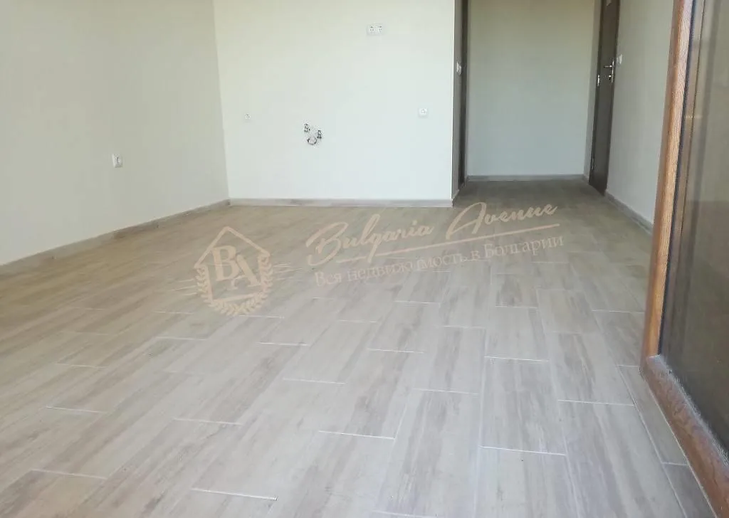 Новая однокомнатная квартира в метрах от пляжа в Равде