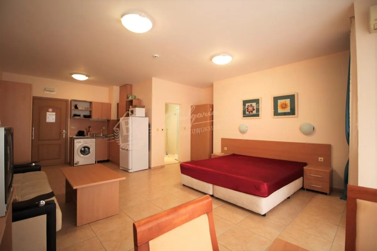 Просторная студия на 2+2, вторая линия в к.Солнечный Берег