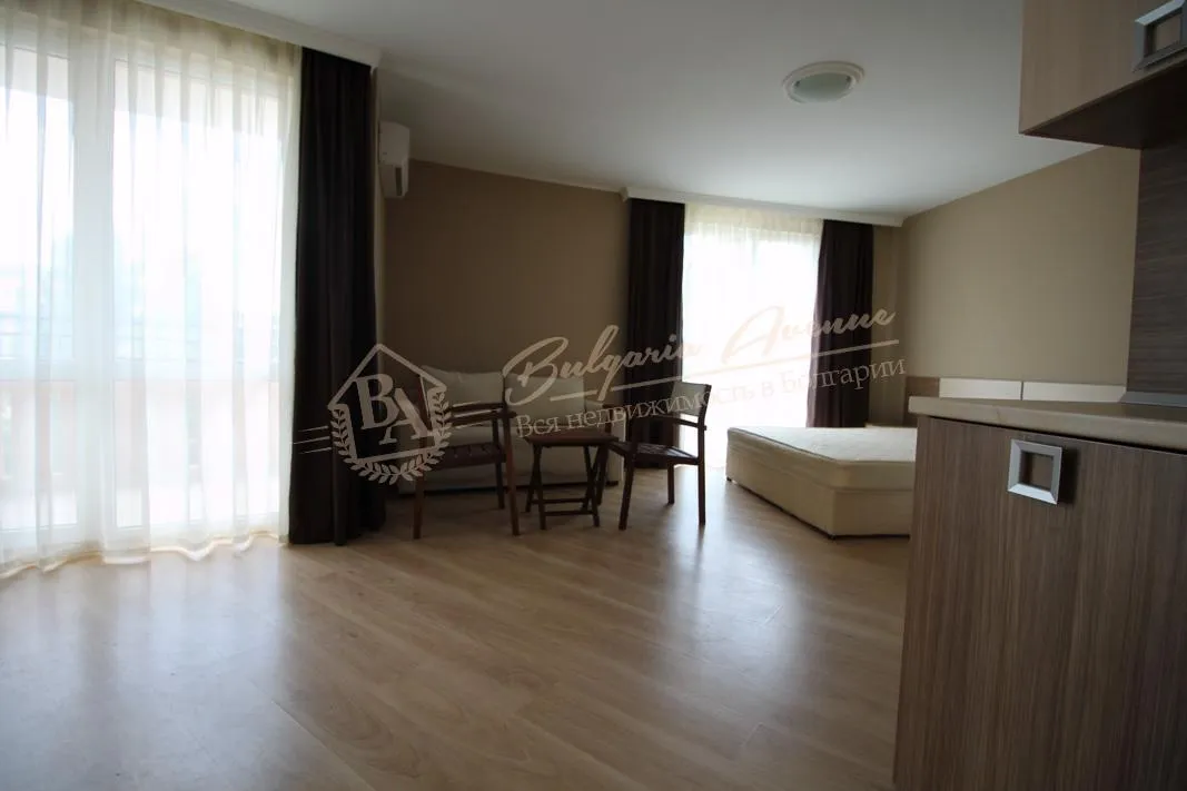 Бутиковая студия в закрытом комплексе с бассейном, к. Солнечный Берег