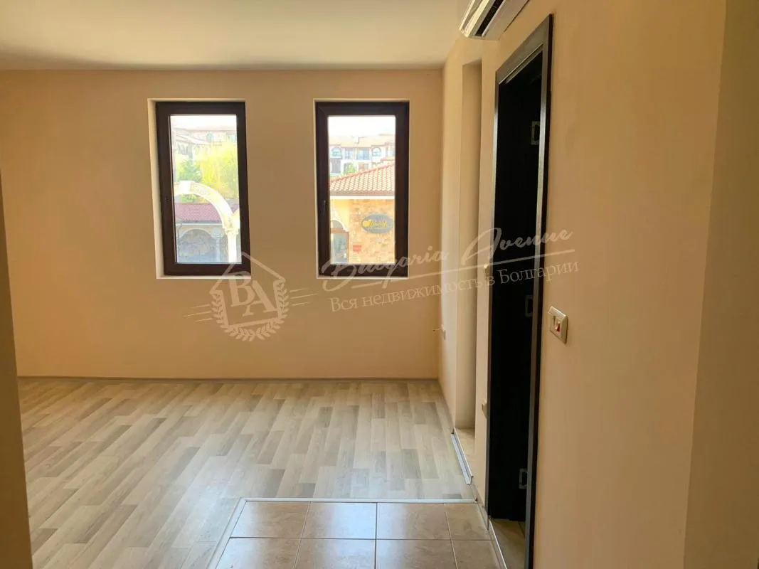 Новая, просторная студия в метрах от пляжа в Несебре