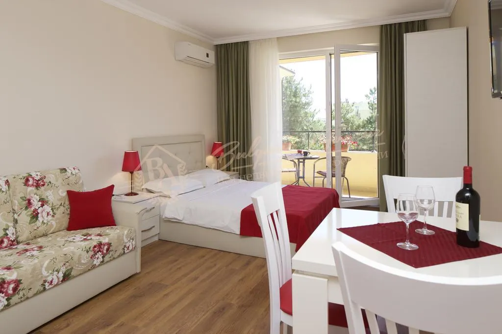 Дизайнерская студия в закрытом комплексе у моря, к.Солненчый Берег