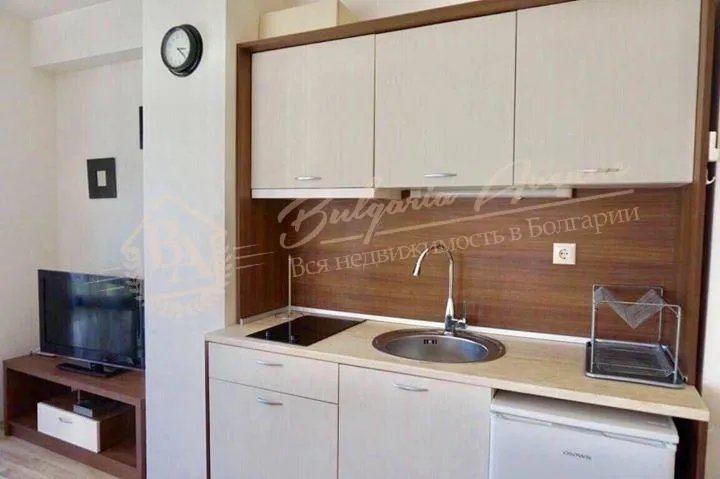 Просторная, меблированная студия с СПА центром, к.Солнечный Берег