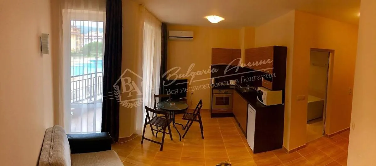 Просторная, уютная студия в 50 м от пляжа, в г. Святой Влас