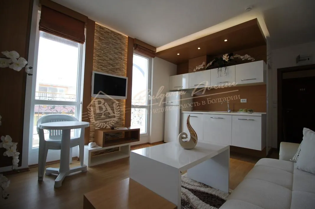 Меблированная, просторная студия в элитном комплексе в к.Солнечный берег