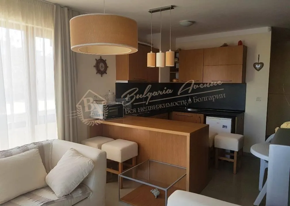 Дизайнерская студия в комплексе Paradise Bay видом на море в г.Созополе