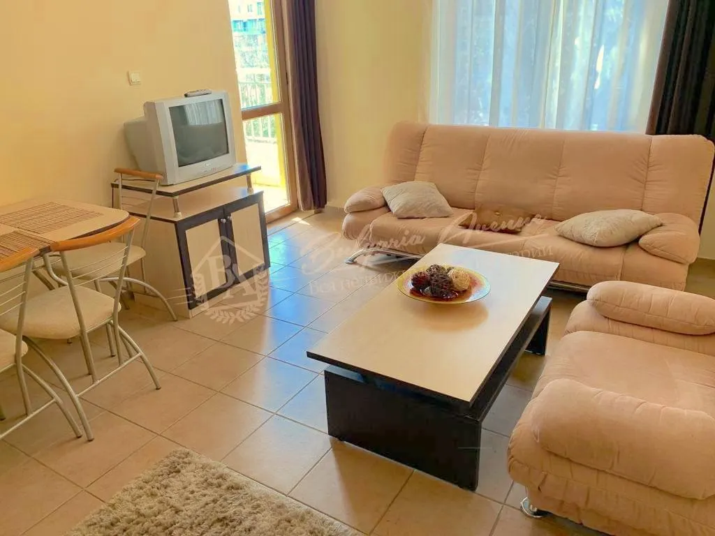 Просторный апартамент с 1 спальней у моря, к.Солнечный Берег