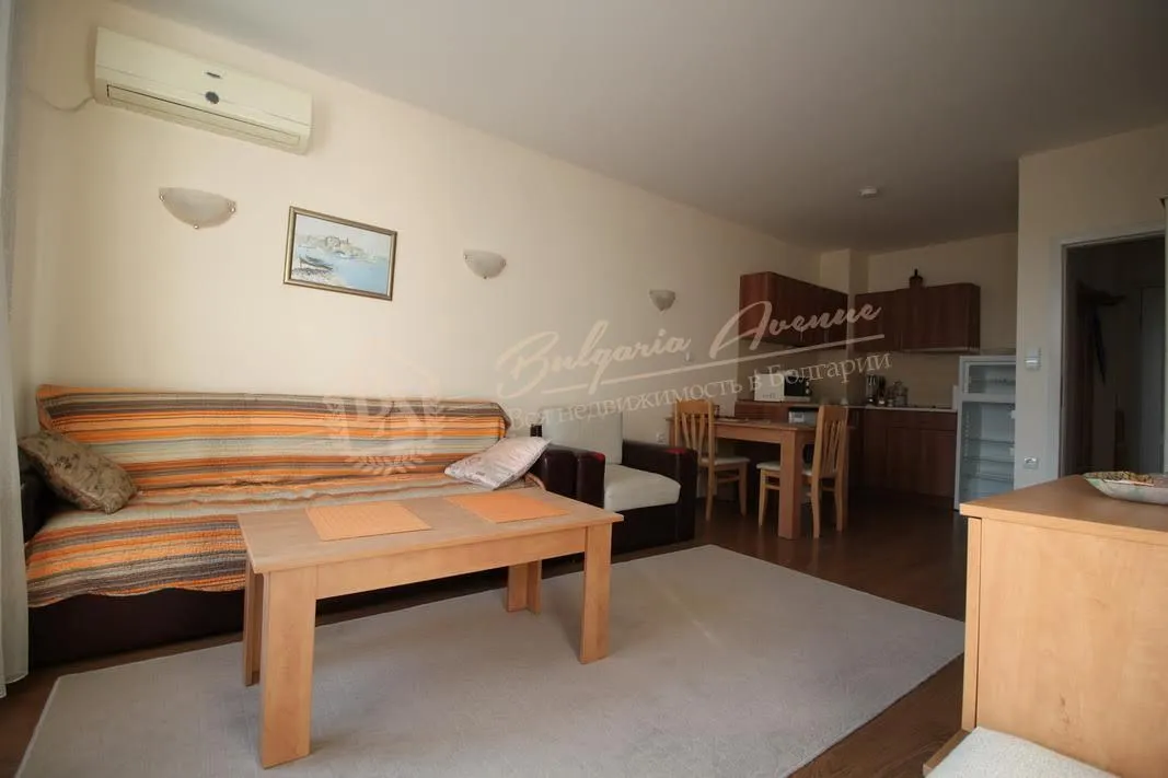 Апартамент с 1 спальней у моря, в 100 м от пляжа, к.Солнечный Берег