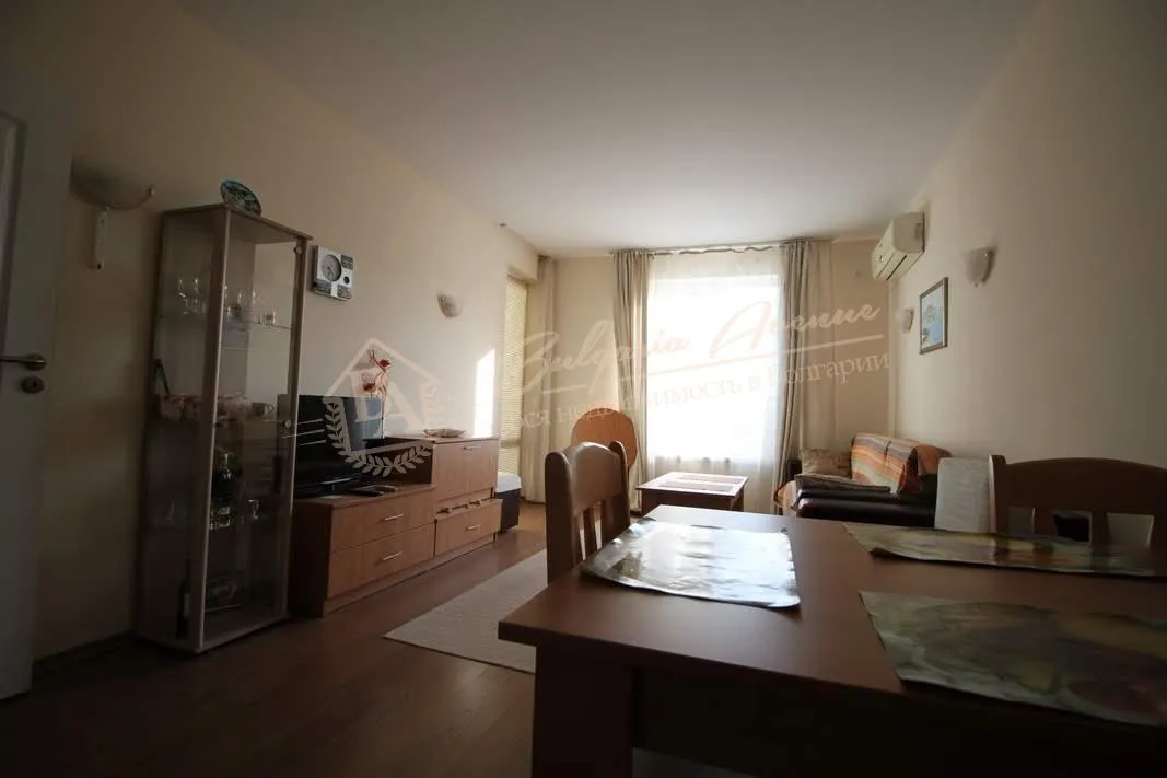 Апартамент с 1 спальней у моря, в 100 м от пляжа, к.Солнечный Берег