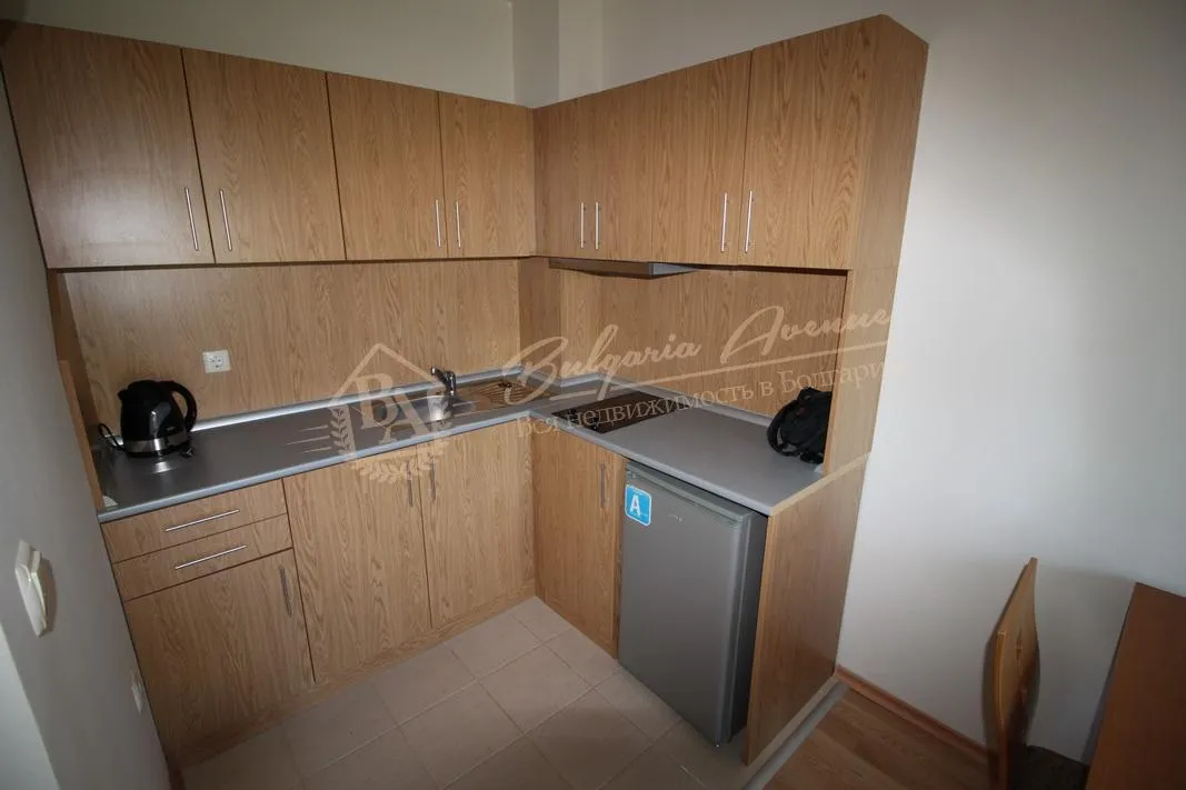 Меблированная квартира с 1 спальней на второй линии, к.Солнечный берег