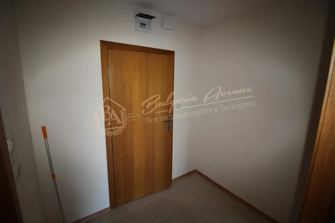 Меблированная квартира с 1 спальней на второй линии, к.Солнечный берег