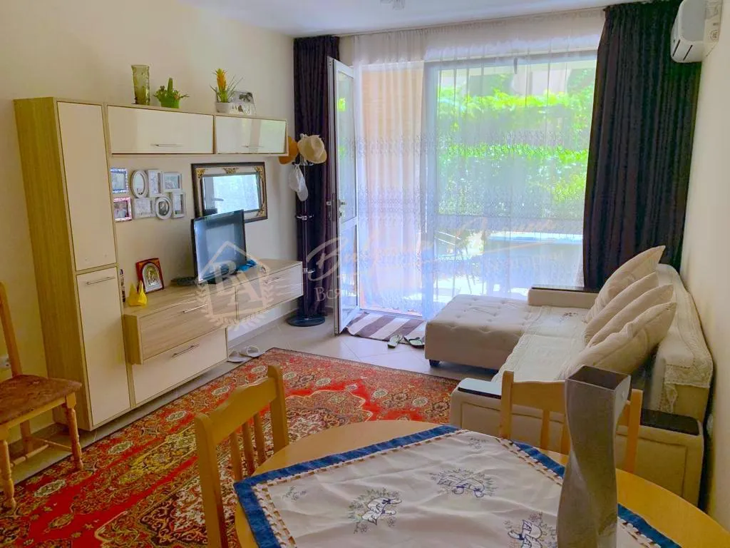 Двухкомнатная квартира с мебелью на море в к.Солненчый Берег