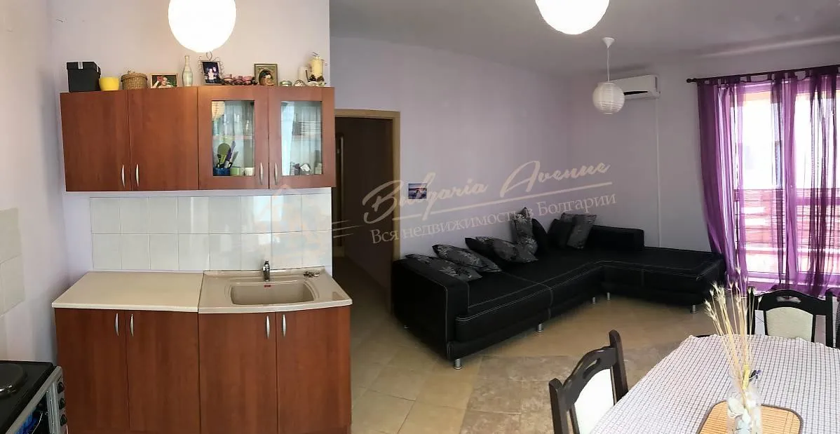 Двухкомнатная квартира в жилом доме в Равде без таксы поддержки