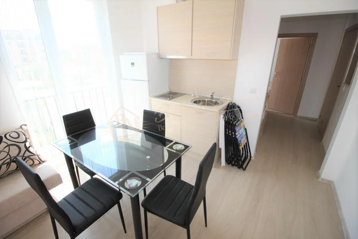 Апартамент с 1 спальней, с французскими окнами в к.Солнечный Берег