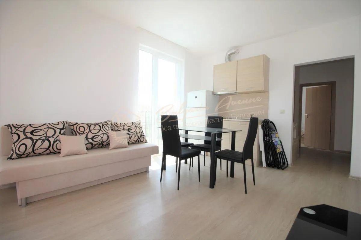 Апартамент с 1 спальней, с французскими окнами в к.Солнечный Берег