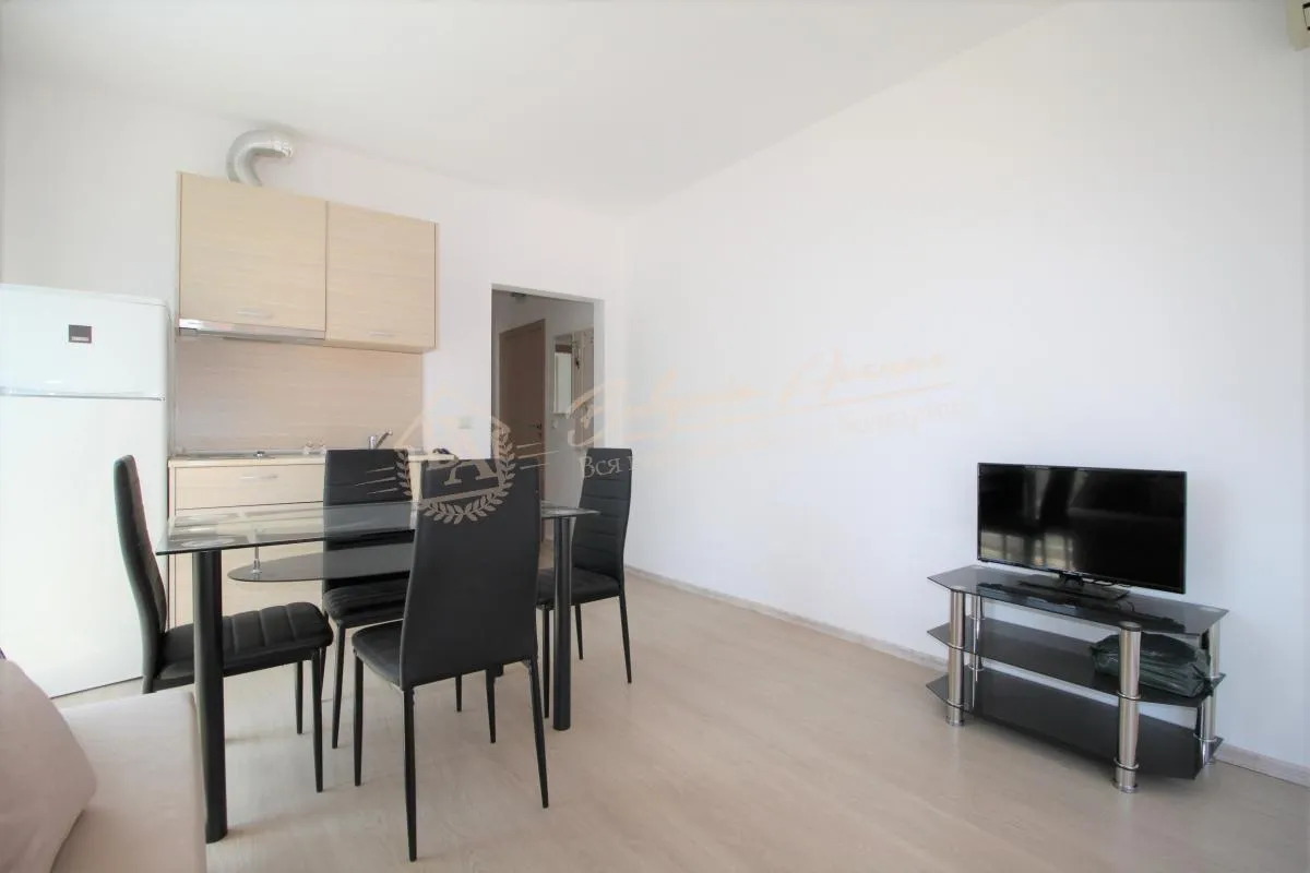 Апартамент с 1 спальней, с французскими окнами в к.Солнечный Берег