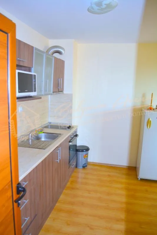 Двухкомнатный апартамент в центре Солнечного берега