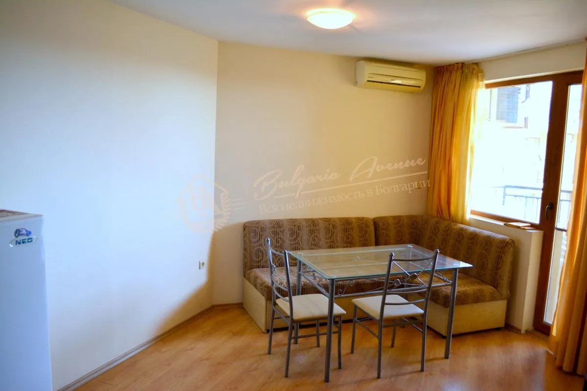 Двухкомнатный апартамент в центре Солнечного берега