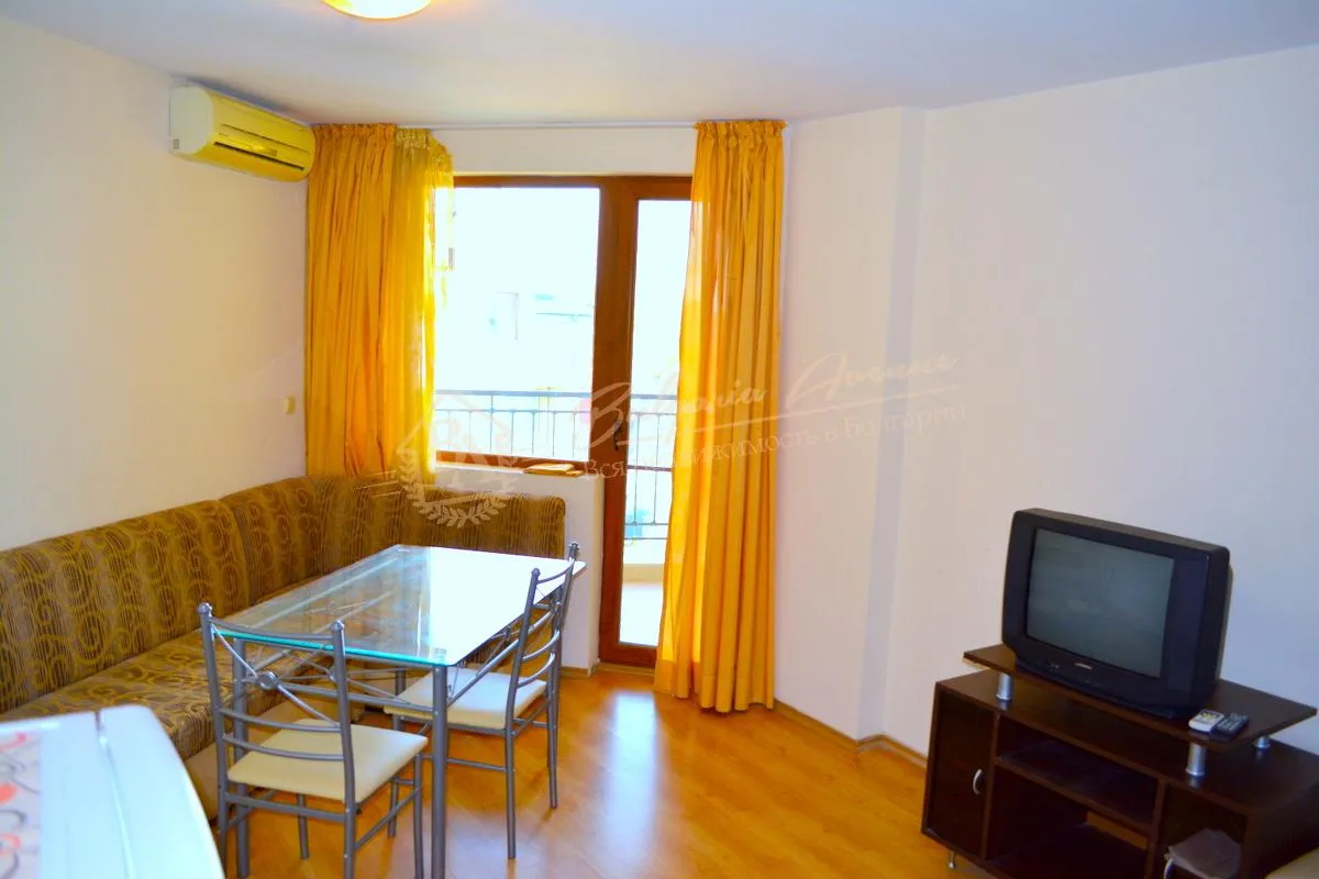 Двухкомнатный апартамент в центре Солнечного берега