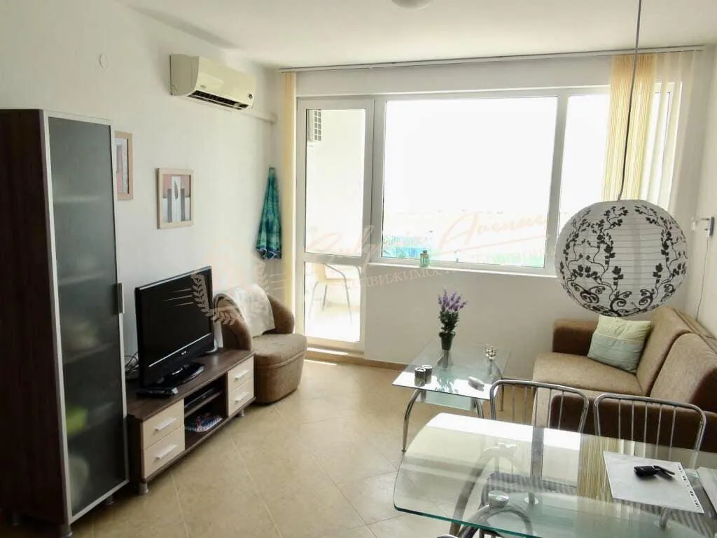 Апартамент с 1 спальней с видом на море на 1 линии, Равда