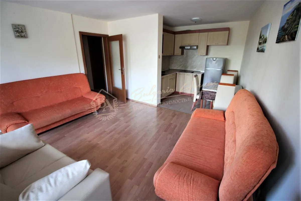 Двухкомнатная квартира в комплексе у моря в 100 м от пляжа, г.Святой Влас