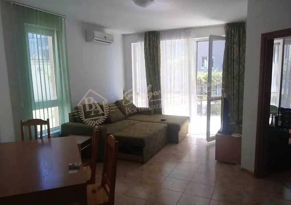 Двухкомнатная квартира с видом на море и с двориком в г.Бяла