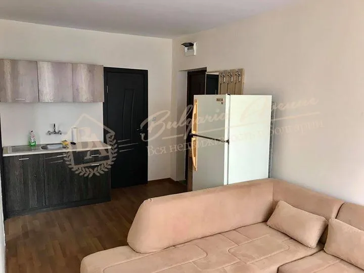 Двухкомнатная квартира с мебелью, без платы за обслуживание в г.Несебр